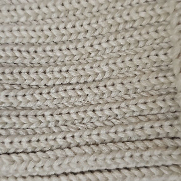 3 UGG Knit Beanie Trio - Navy, Black, Cream - Picture 12 of 14